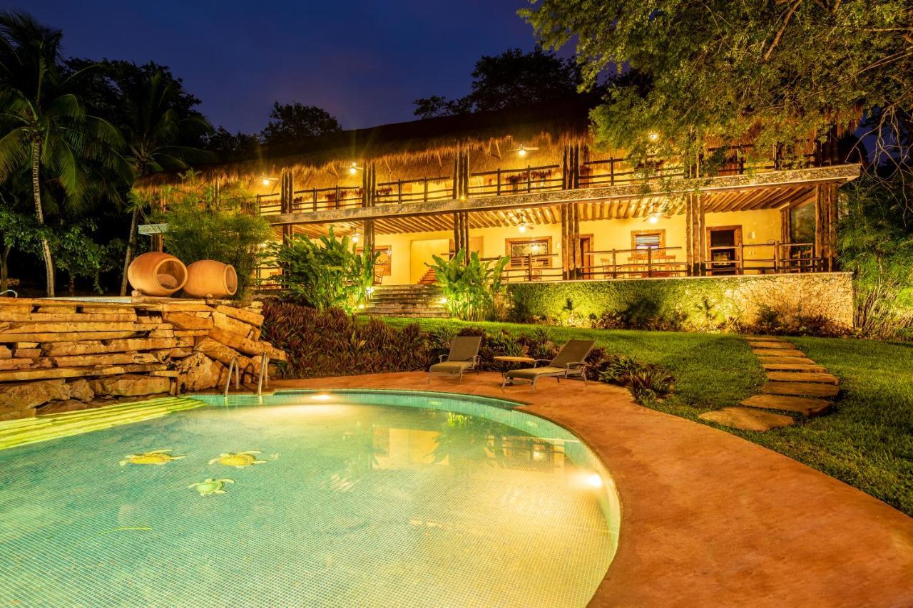 The Lodge At 욱스말 외부 사진