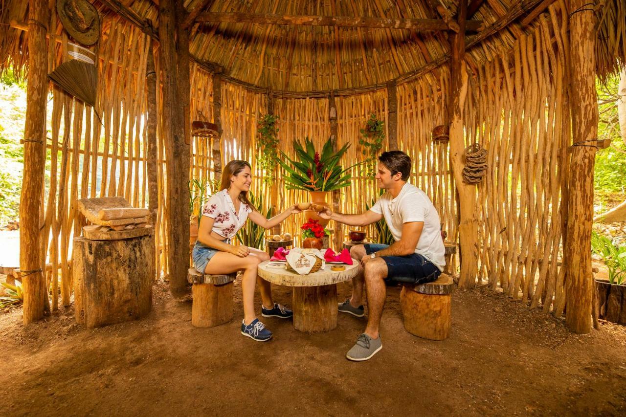 The Lodge At 욱스말 외부 사진